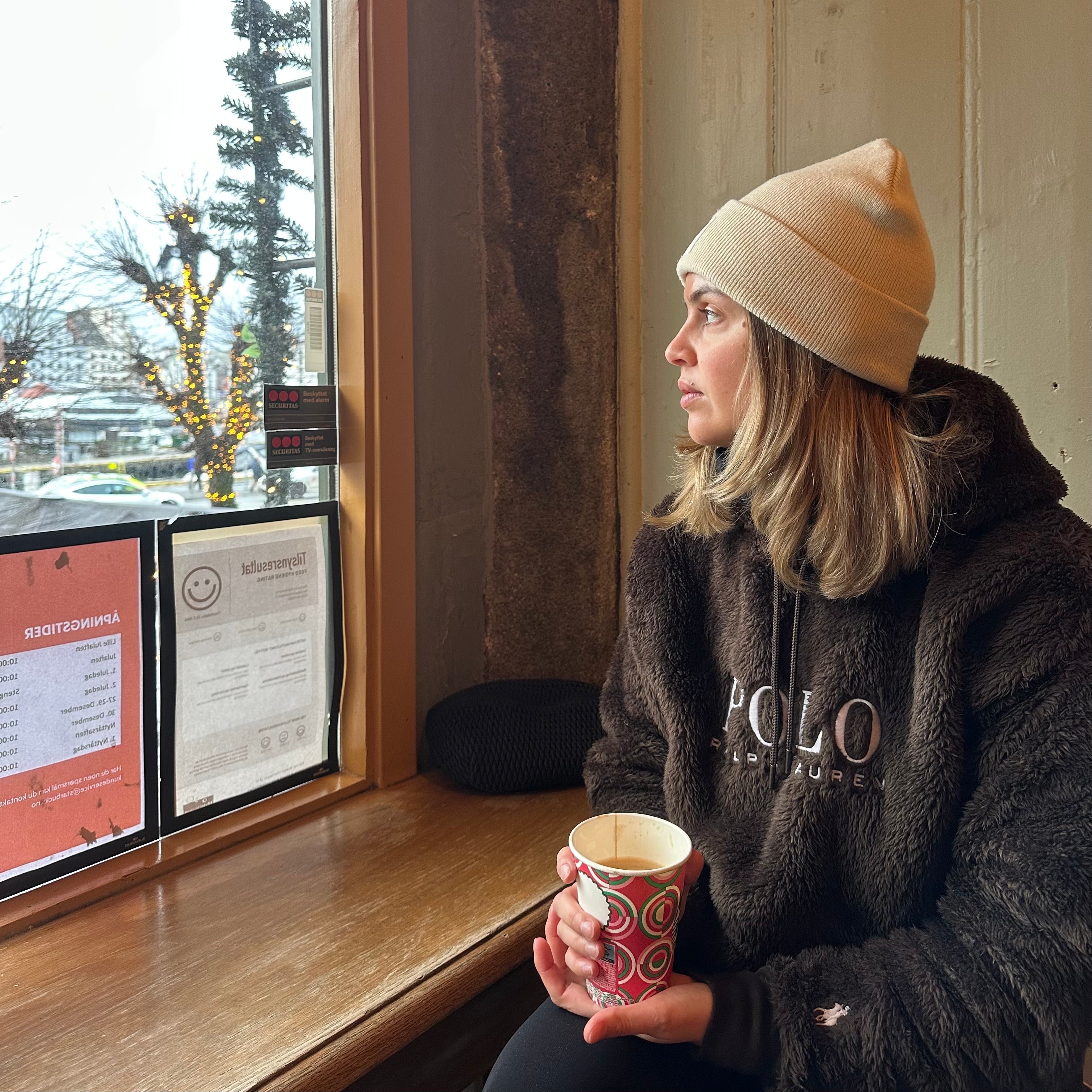 Descubre cómo un viaje por Oslo, los fiordos y Bergen inspiró la creación de velavela. Una historia de diseño nórdico, artesanía y la búsqueda de la calma. - velavela